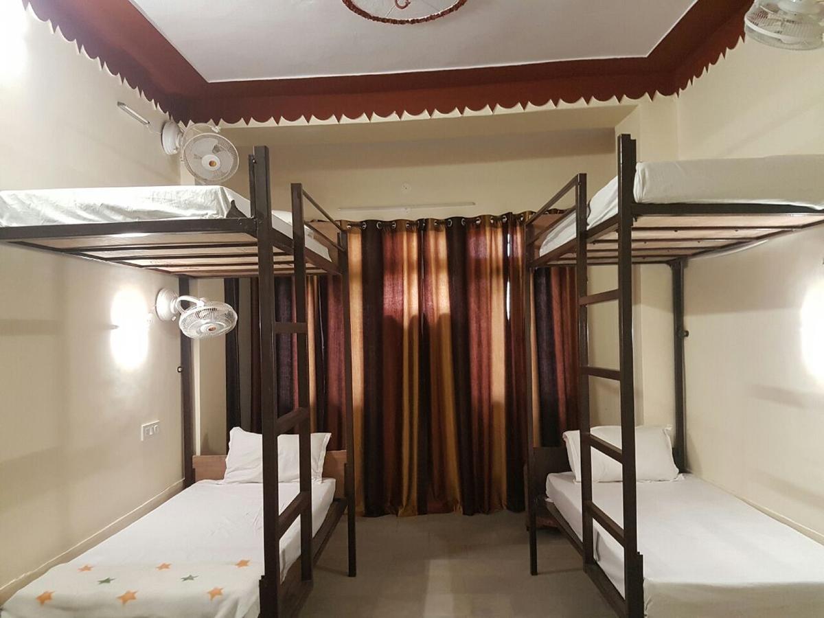 Wow Backpackers Hostels Амритсар Экстерьер фото